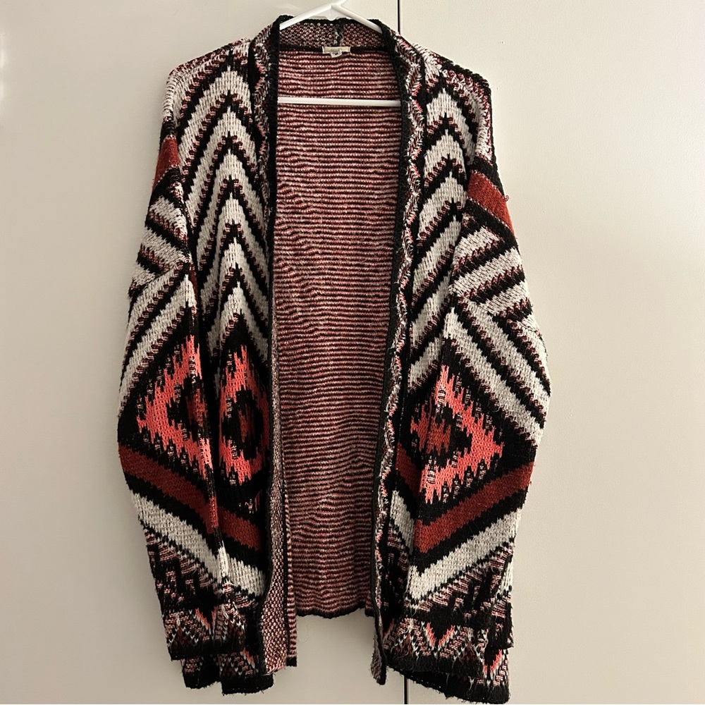 URBAN OUTFITTERS - Women’s sweater Medium - Patterned/multicolor